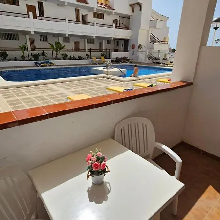 Apartamento Parque Margarita, Terraza Vista Piscina *