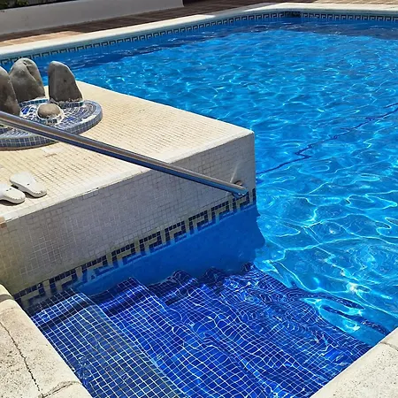Parque Margarita, Terraza Vista Piscina Appartement